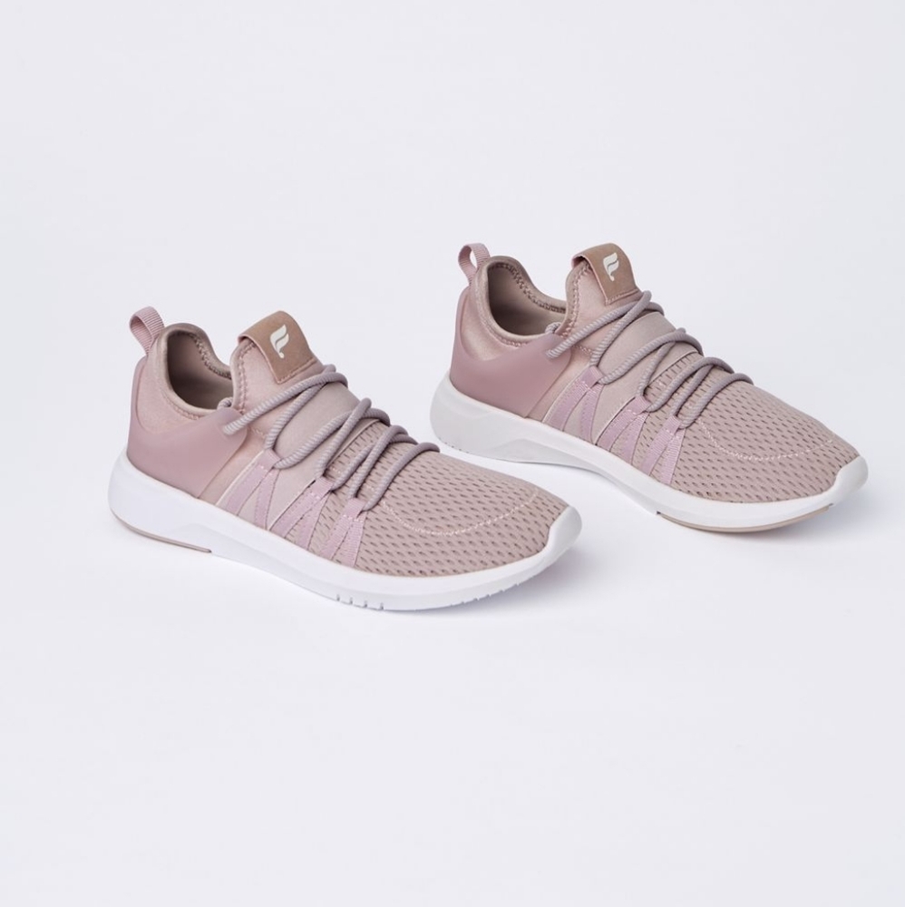 Avalon Mesh Performance Sneaker